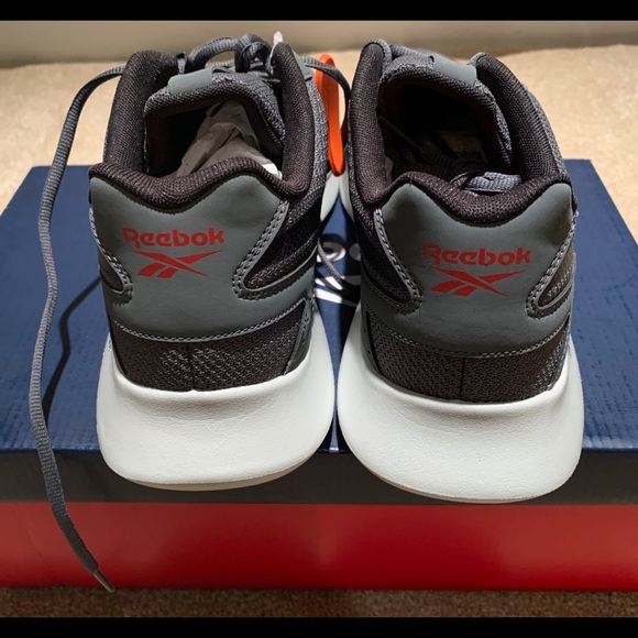 Reebok Energylux 2.0 US11 NEW WITH TAGS! - Picture 2 of 4